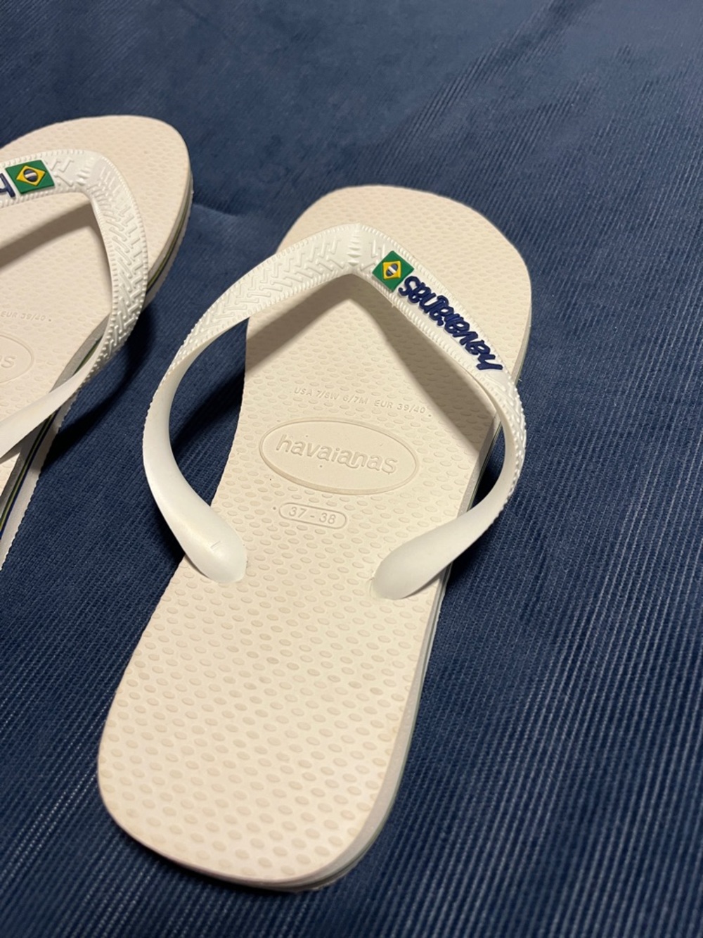Havaianas White Flip Flop Sandals - Picture 4 of 6